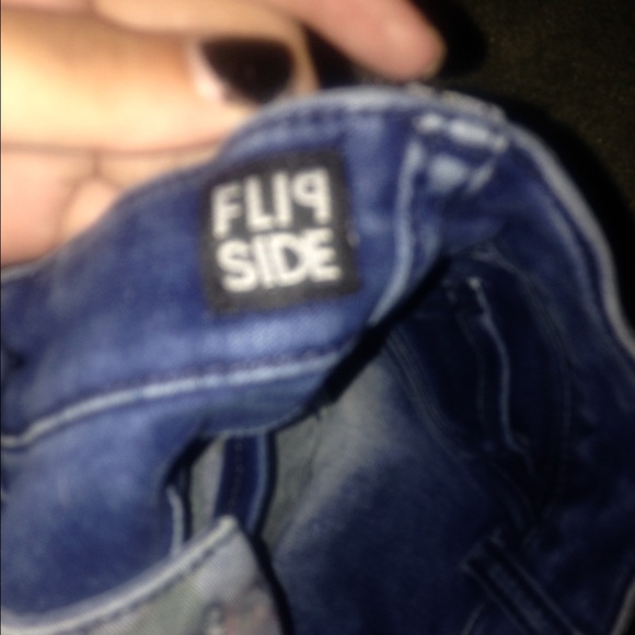 Shorts - Picture 3 of 3