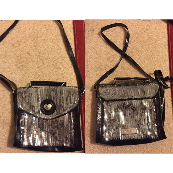 Betsey Johnson shiny purse. - Picture 1 of 2