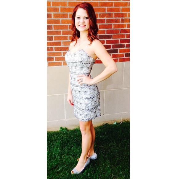 Tribal patterned beaded homecoming/prom dress - Picture 1 of 3