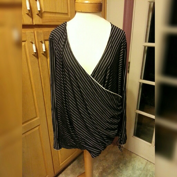 SOLD     Lane Bryant Size 22/24 Blouse Black White