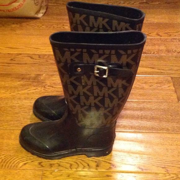 Black rain boots