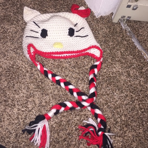 Hello Kitty Crochet Hat
