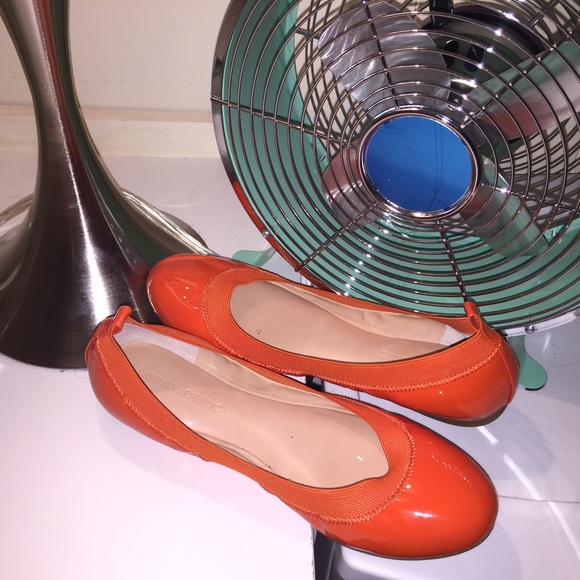 Banana republic Orange flats