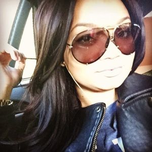 Meet your Posher, Ambrosia