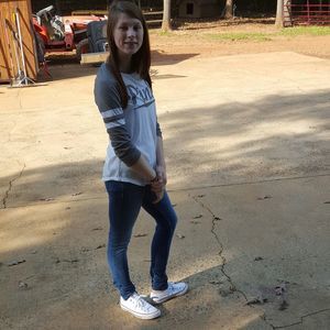 Meet your Posher, Alexis