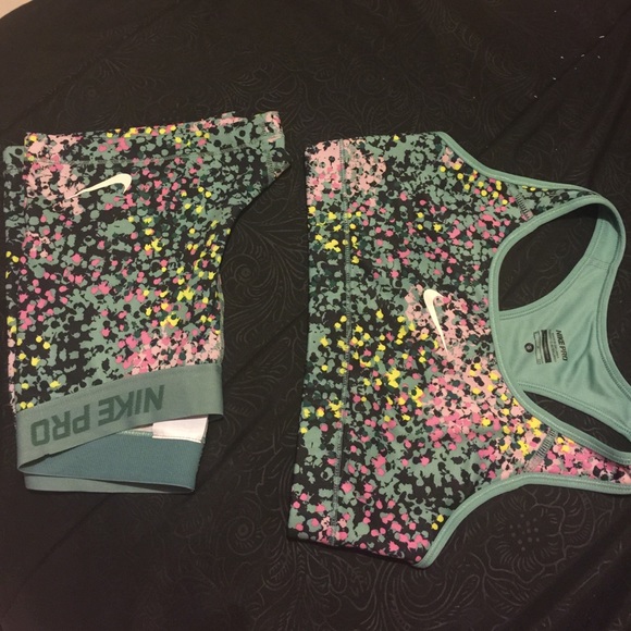 Nike pro set