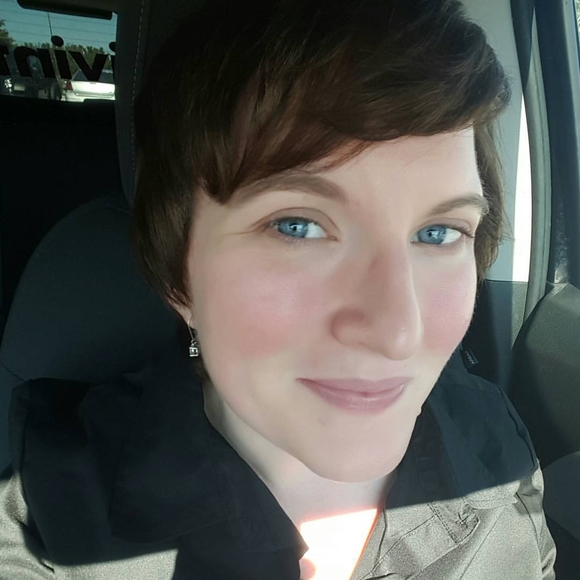 Meet your Posher, Emily - Picture 1 of 1