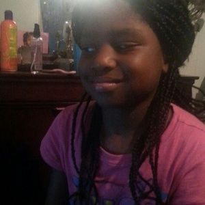 Meet your Posher, Monique