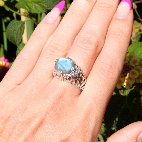 Labradorite Ring. BRAND NEW! - Picture 2 of 2