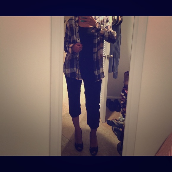 Sale🎉Black Capris by H&M