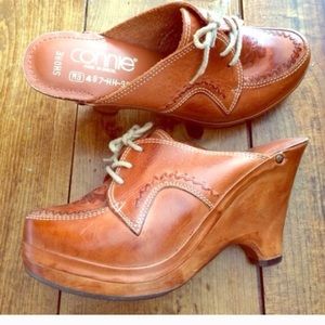 1970's beautiful leather mule clogs!