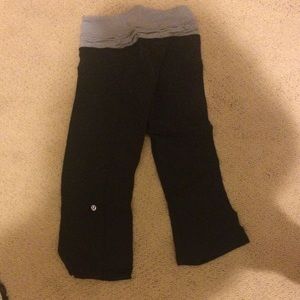 Lululemon workout capris