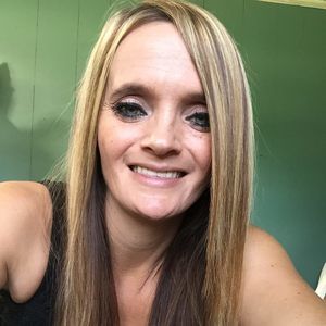 Meet your Posher, Angelia