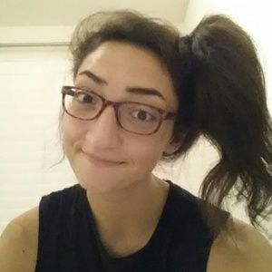 Meet your Posher, Carina