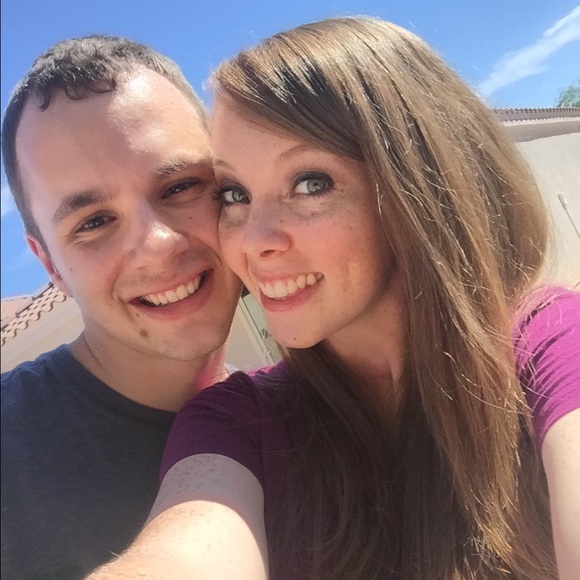 Meet your Posher, Nicole - Picture 1 of 1