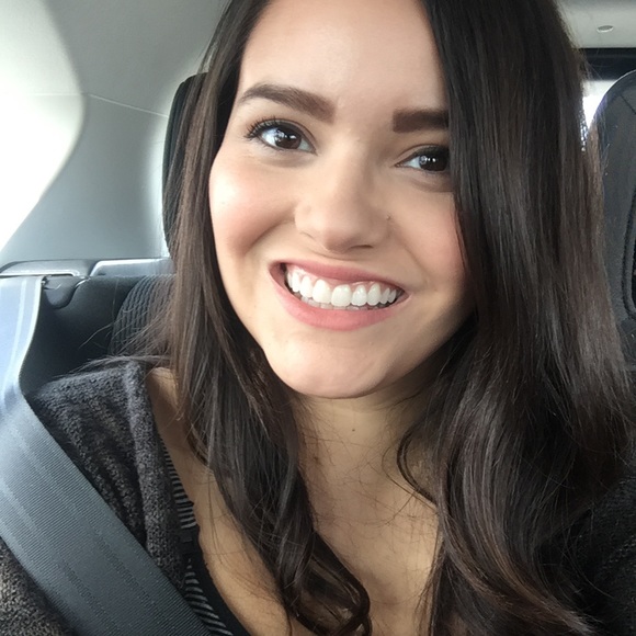 Meet your Posher, Megan - Picture 2 of 5