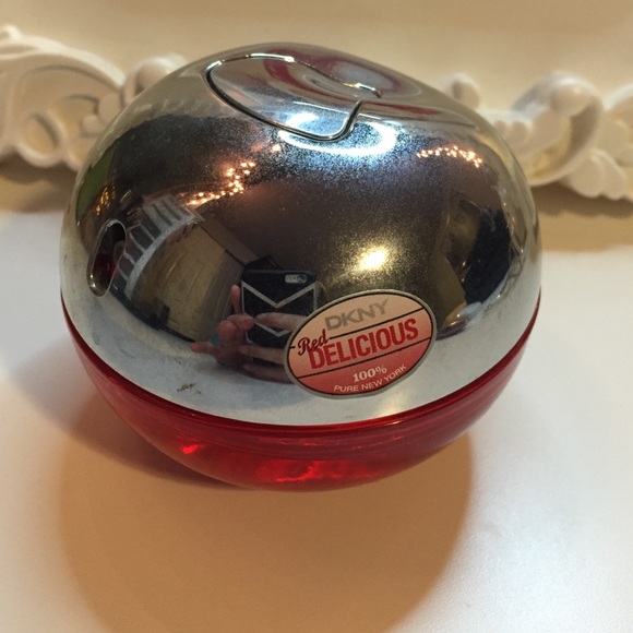 DKNY Red Delicious perfume