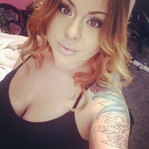 Meet your Posher, Yesenia