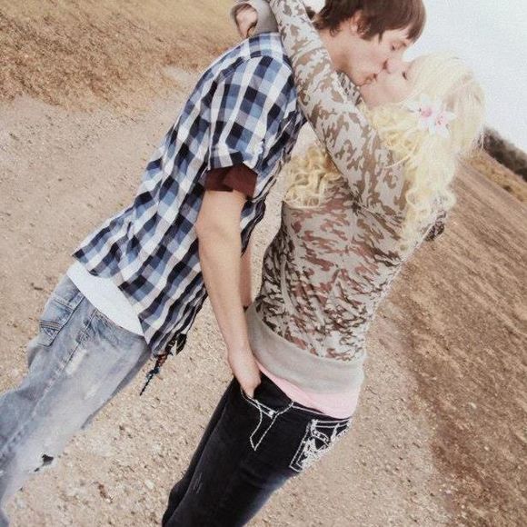 Meet your Posher, Taelure