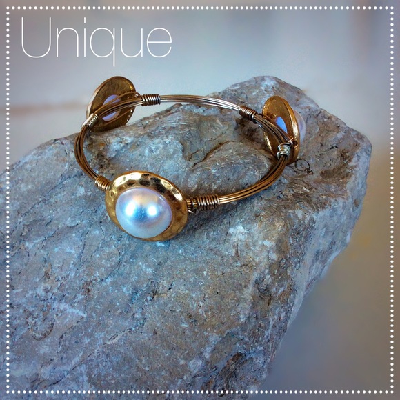 Jewelry - Unique Wire~Wrapped Bangle