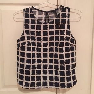 Chic patterned top