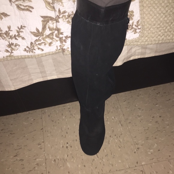 Authentic Michael Kors Black Knee High Boots - Picture 2 of 4