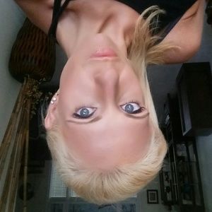 Meet your Posher, Brooke