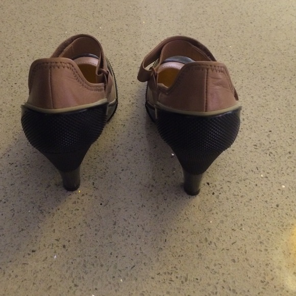 DKNY Vanna Mary Jane price drop today only - Picture 2 of 4