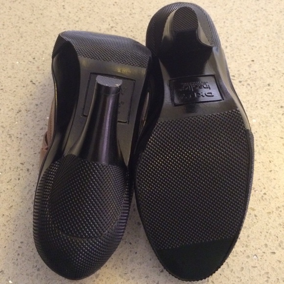 DKNY Vanna Mary Jane price drop today only - Picture 4 of 4