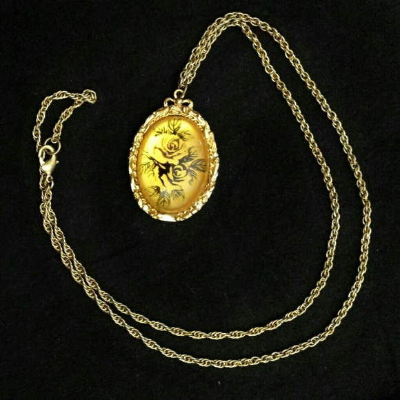 Vintage Jewelry - Vtg Victorian rose pendant