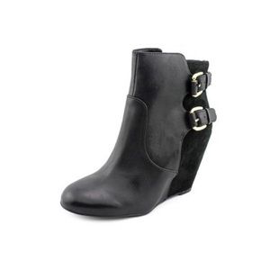 Guess ankle wedge boot