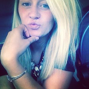 Meet your Posher, Taylor