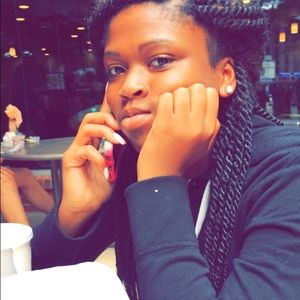 Meet your Posher, Aja