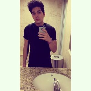 Meet your Posher, Armando