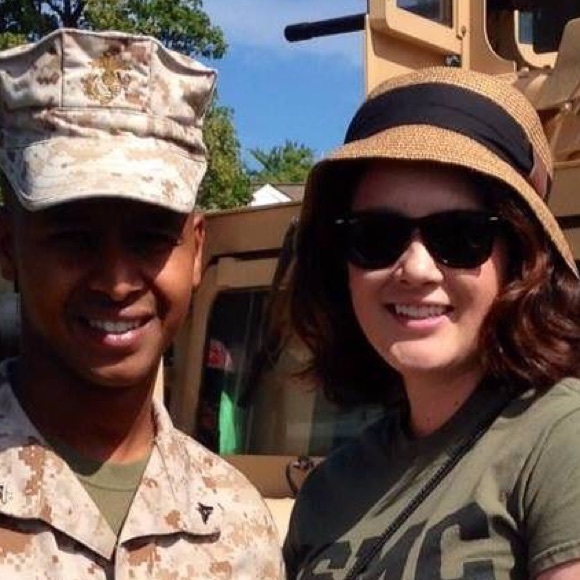 Meet your Posher, Ariel - Picture 1 of 1