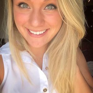 Meet your Posher, Ellie