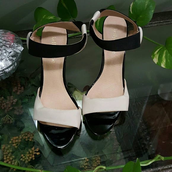 Cream and black open toe heels 8md