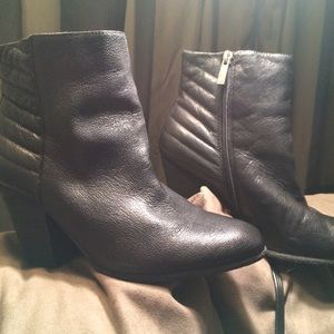 Black Vince Camuto Booties 10-Great shape! Worn 1X