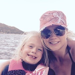 Meet your Posher, Amber