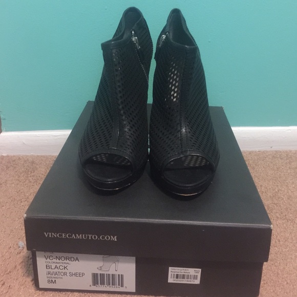 Vince Camuto Norda Bootie - Picture 2 of 4