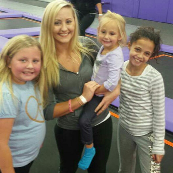 Meet your Posher, Jamie - Picture 1 of 1