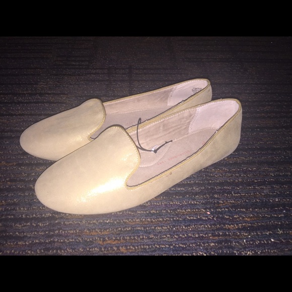 Gap gold loafers size 8
