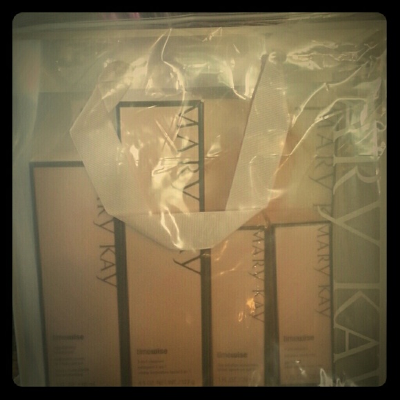Mary Kay - Picture 1 of 1