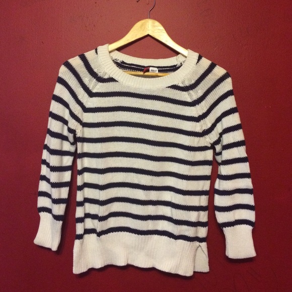 SOLD ‼️ H&m sweater