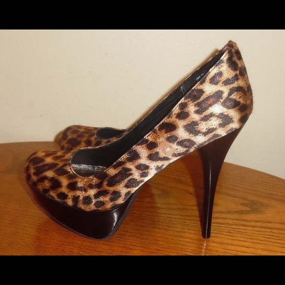 🌹Cheeta Rouge Print Heels🌹 - Picture 2 of 4