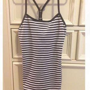 Lululemon tank!