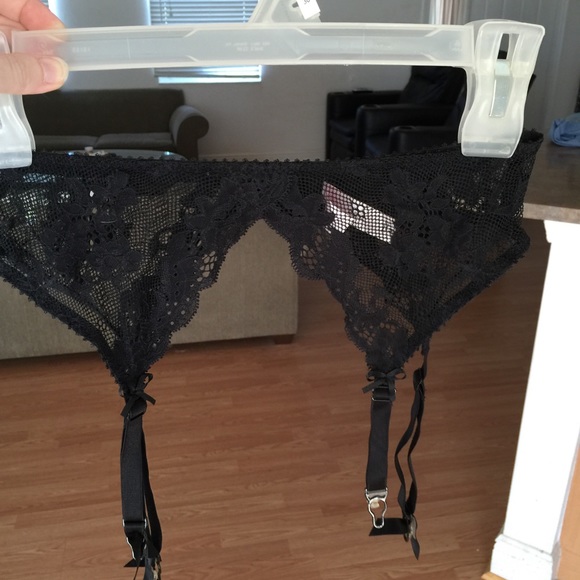 Vs black lace garter belt