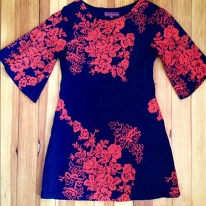 Bell sleeve embroidered dress