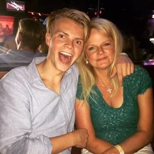 Meet your Posher, Zachary