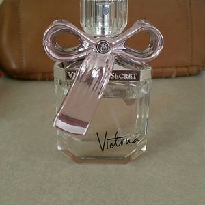 VS perfume